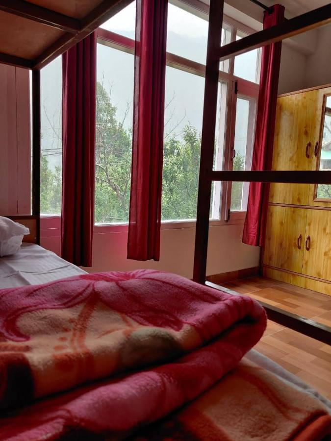 Multiverse Hostel & Stay Manāli Esterno foto